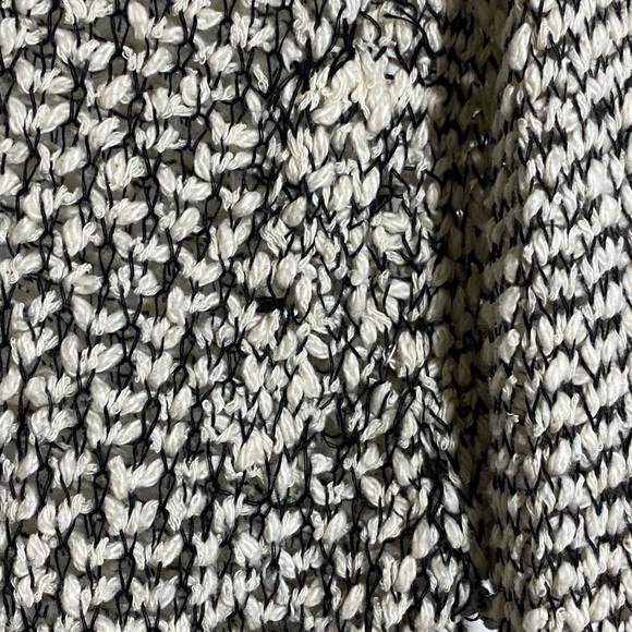 🎈VINTAGE Havana knit black and white V neck sweater size  M - Picture 2 of 11